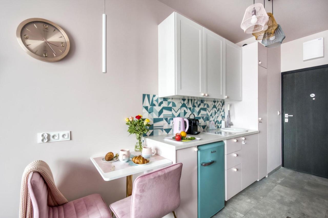 Apartamenty Metropark Krzemieniecka-Lux Varsovia Exterior foto